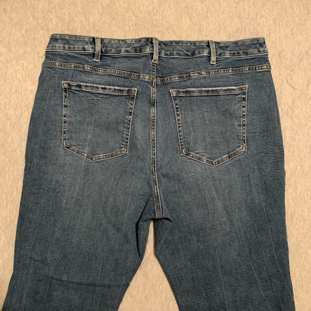 Jeans - Picture 2 of 4